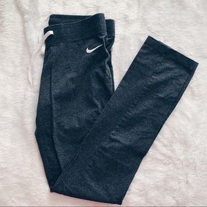 ❤️SOLD❤️NWOT nike women’s straight leg joggers